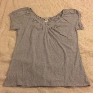 Caren Sport V-neck grey top. Size 2X